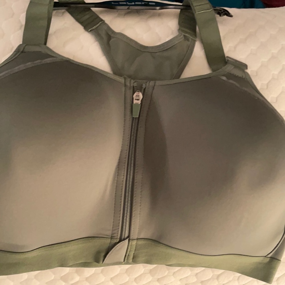 Layer8 sports bra